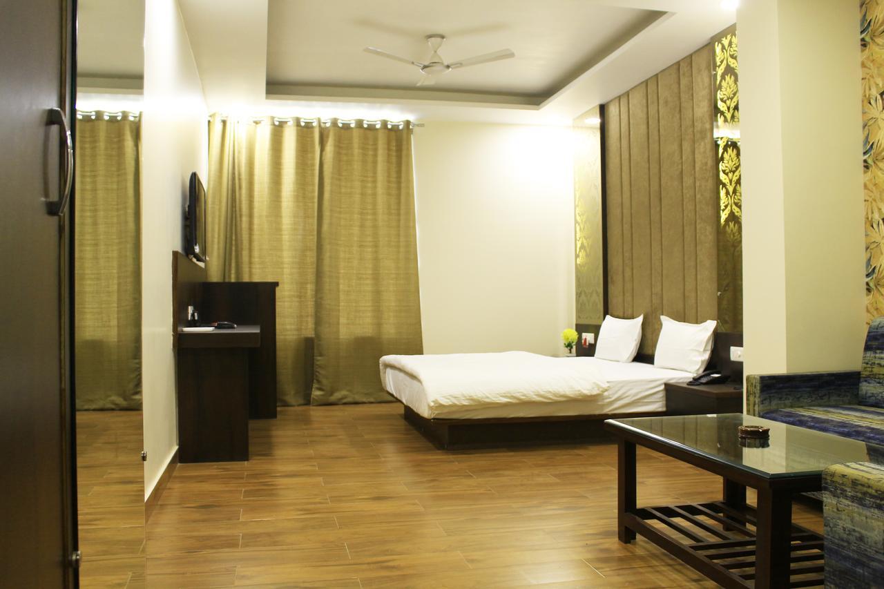 Hotel Radiant Inn Roorkee Exterior foto